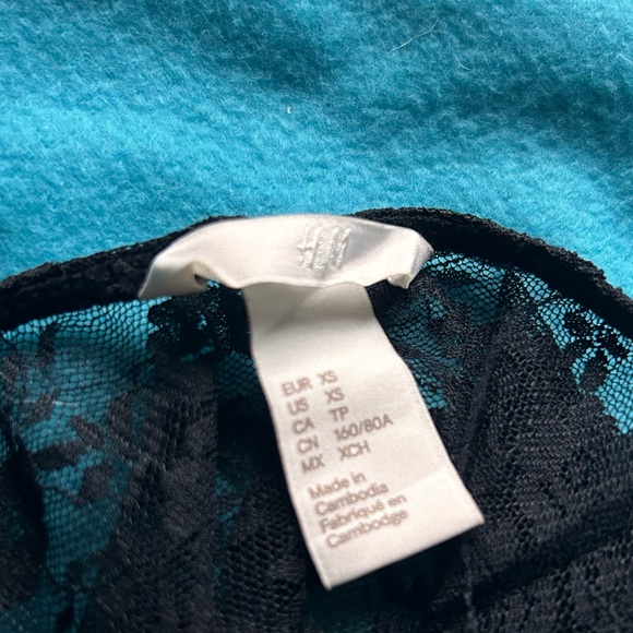 H&M bodysuit - Picture 3 of 3